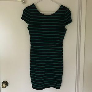 XXI Essentials Black/Green striped dress - Large